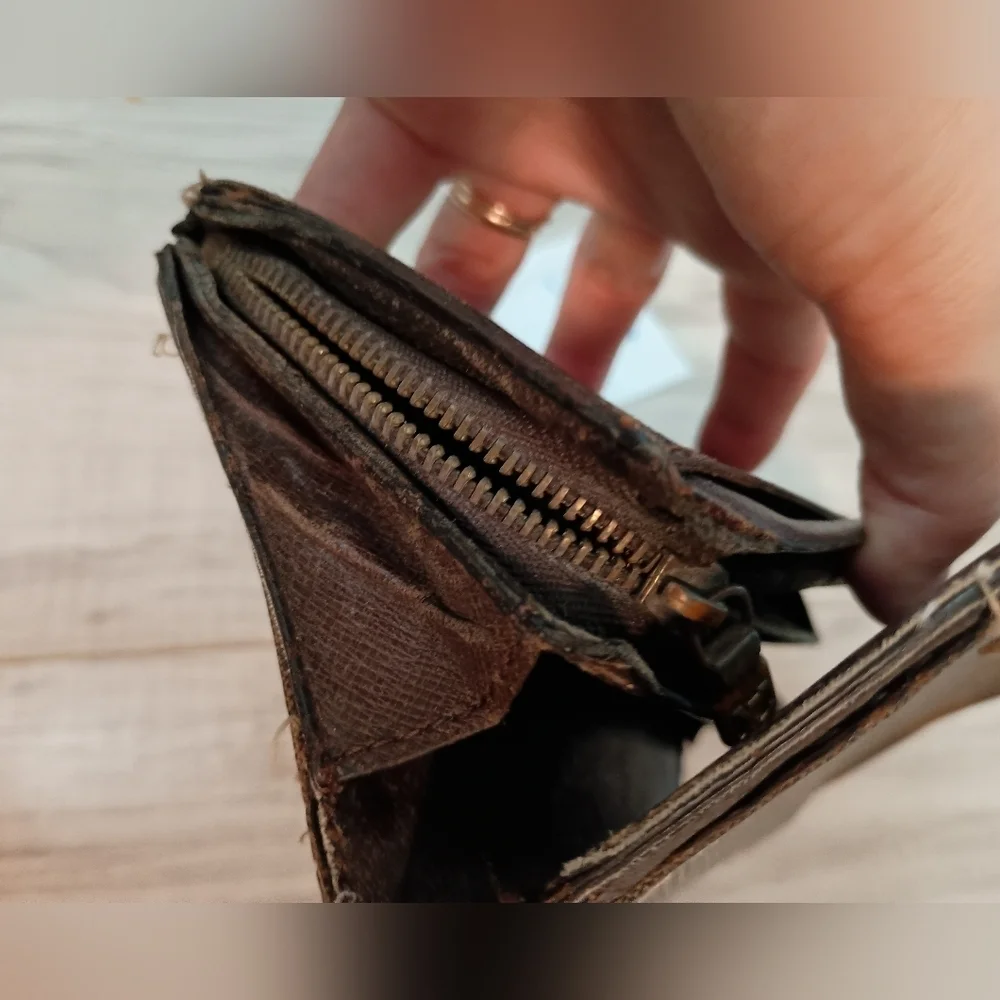 Louis Vuitton Tresor damier wallet